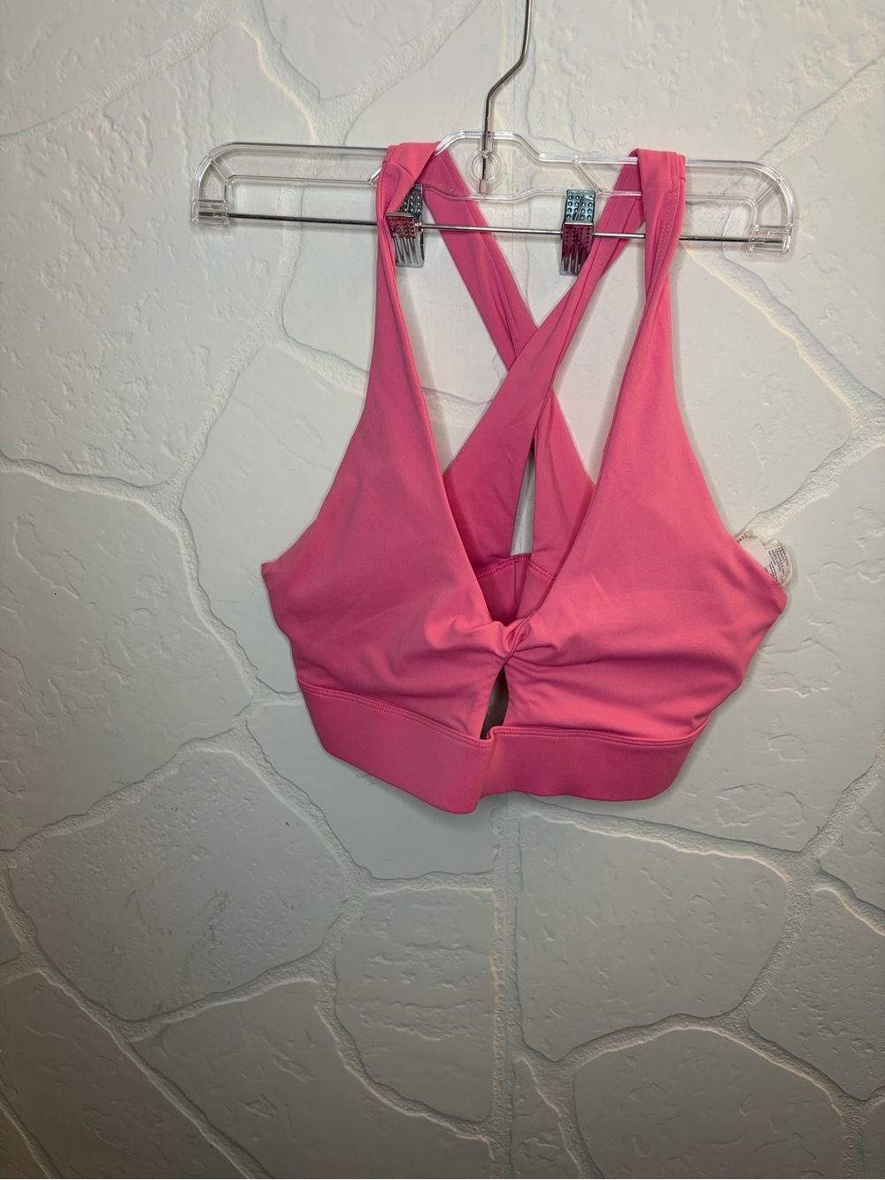 Fabletics Oasis Twist Medium Impact Sports Bra V-Neck Pink Size L